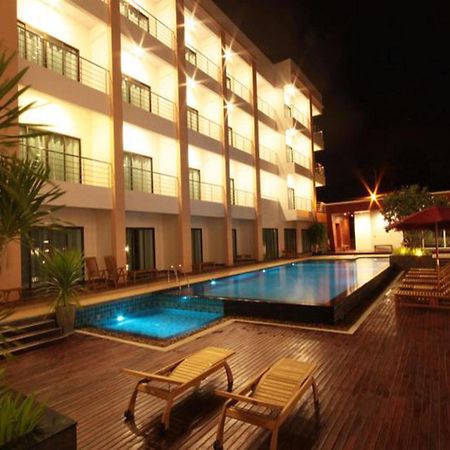 Paragon Suites Resort Джомтьен Экстерьер фото